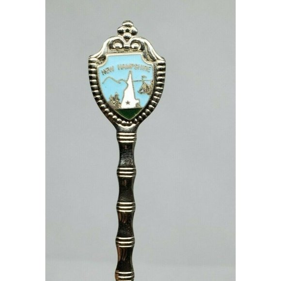 New Hampshire Scallop Shape Collectible Engraved Mini Silver Spoon Home Décor - Picture 3 of 11
